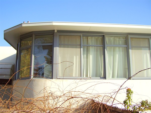 12-סגירת מרפסת אלומיניום